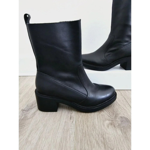 Andre Assous Gloria Chelsea Bootie Leather Black Biker Goth Block Heel Boots 9.5 - Picture 2 of 11
